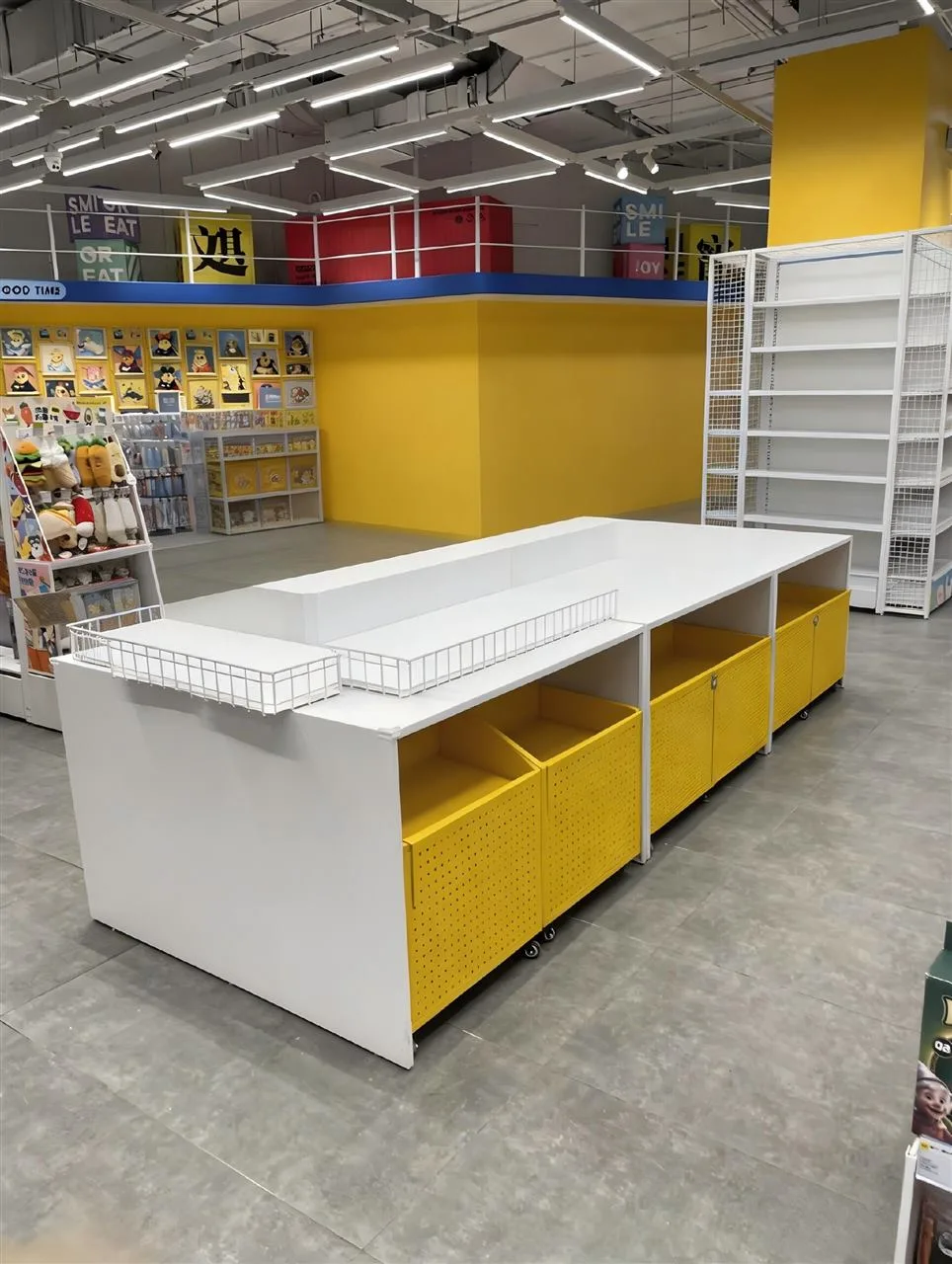 White Tiered Island with Yellow Base Detailing — reference view 6 of 10