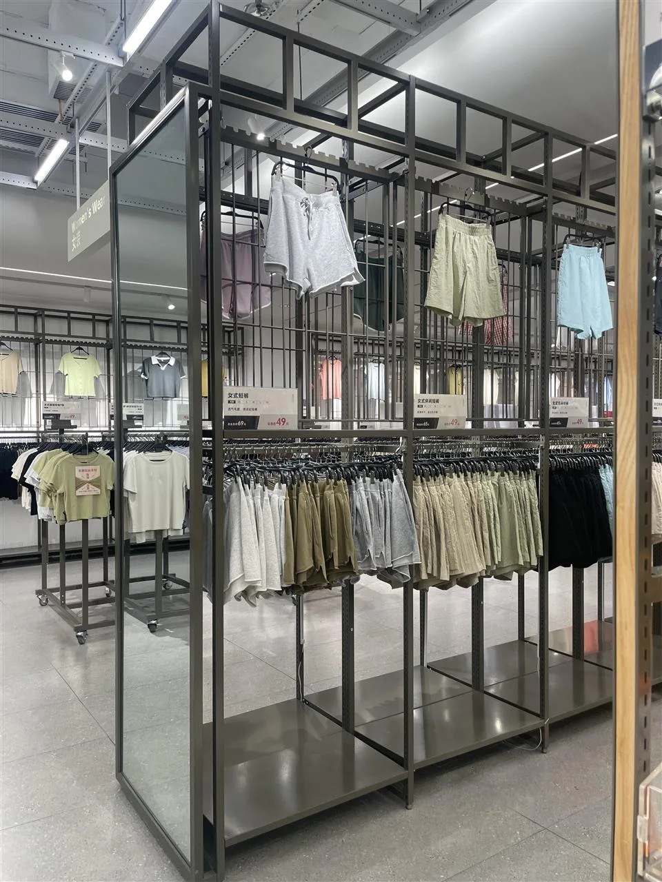 Dark Frame Apparel Display with Two Hanging Levels — reference view 8 of 17