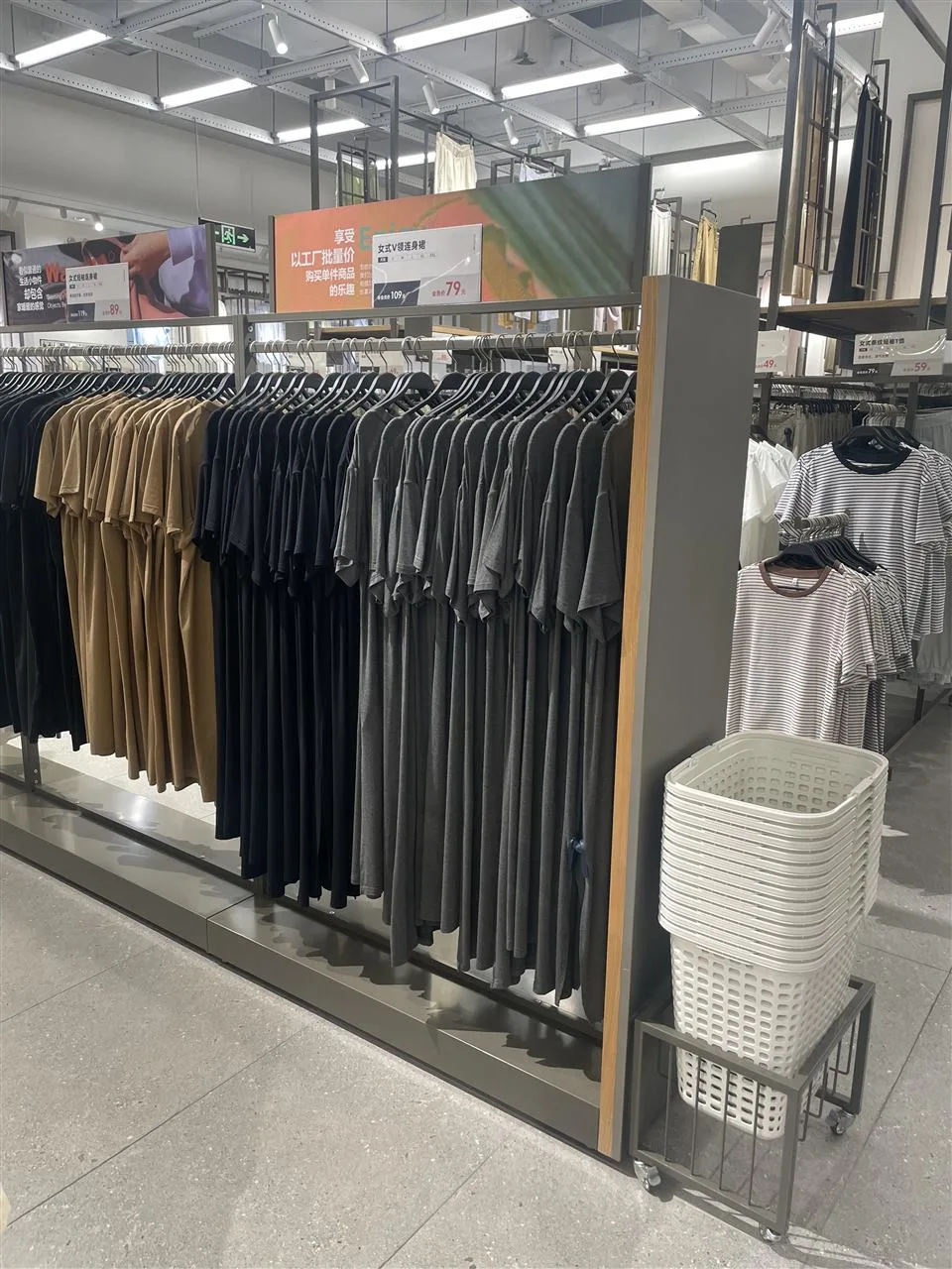 Dark Frame Apparel Display with Two Hanging Levels — reference view 9 of 17